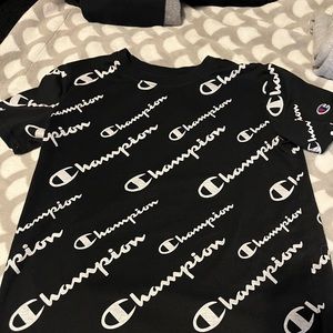 Boys champion shirt size L